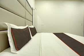 Collection O Ovel Hotel Grand