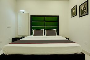 Collection O Ovel Hotel Grand