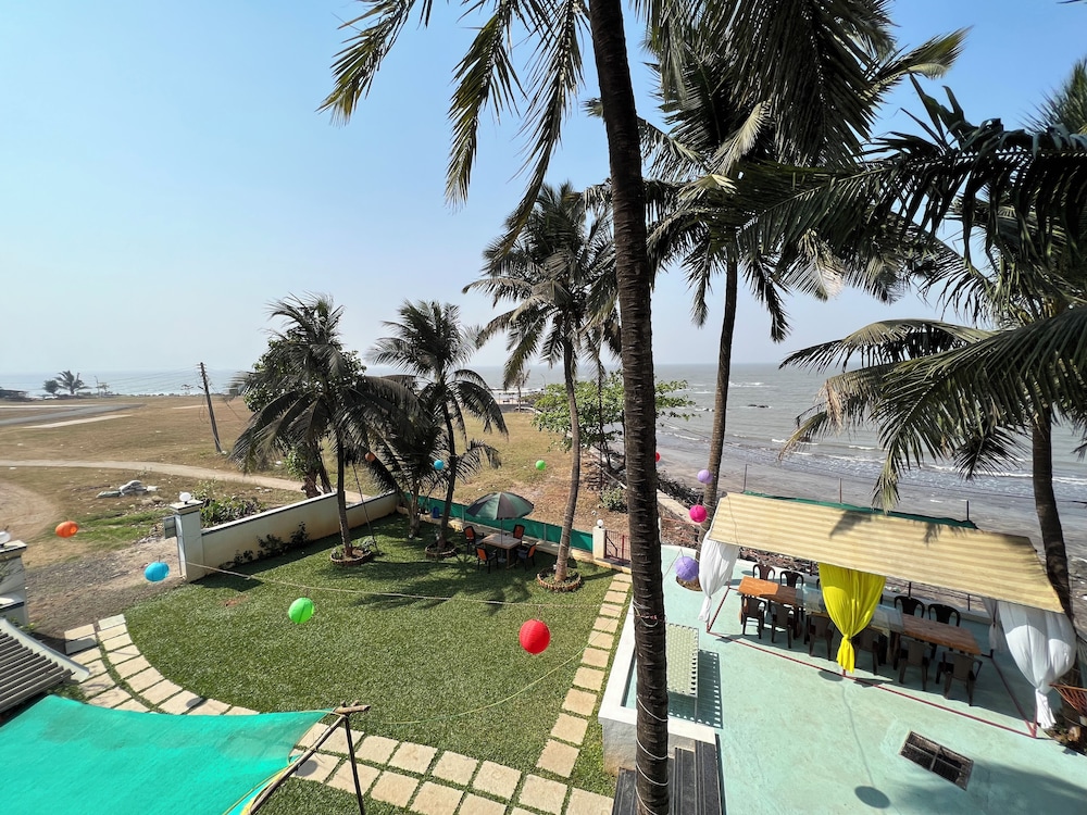 Iira Stays Ocean Bliss