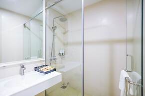 Phoenix Hotel 3