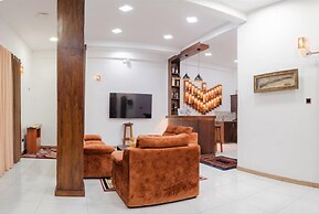 Fogy Ella Hotel