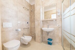 Roomsalentopalace
