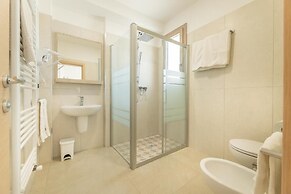 Roomsalentopalace