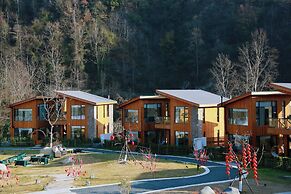 Old River Story Art Mountain Retreat