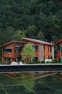 Old River Story Art Mountain Retreat