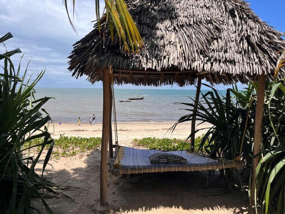 Ushongo beach bandas