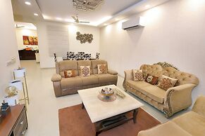 Golden Oak by Redolivenr. DLF Golf Course3bhk