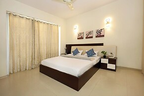 Golden Oak by Redolivenr. DLF Golf Course3bhk