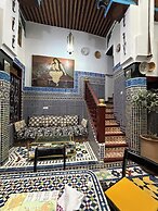 Riad Dar Fes source bleue luxury home
