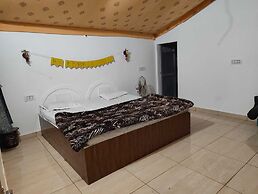 Shree Karni Hotel & Restaurant