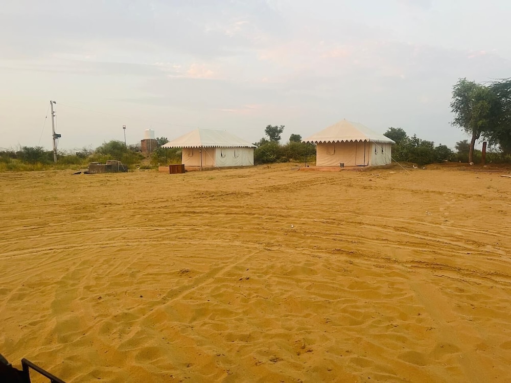 Shree Karni Hotel & Restaurant