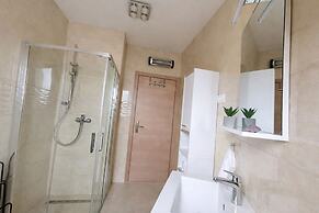 Blue Horizon Apartment
