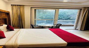 Haris Court Hotels & Banquets DLF Phase3