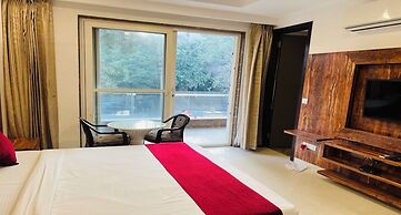 Haris Court Hotels & Banquets DLF Phase3