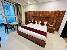 Haris Court Hotels & Banquets DLF Phase3