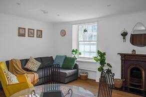 Stylish 1BR Urban Stay, City Centre