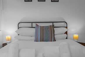 Stylish 1BR Urban Stay, City Centre