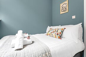 Edinburgh City Centre 2BR Apartment