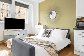 Edinburgh City Centre 2BR Apartment