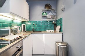 Modern - 2BR Flat Near Easter Road Stadium
