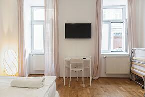 Affordable Private Room Easy City Access