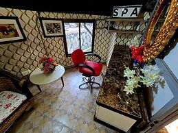 RUSTY ROCK BEACH RESORT & SPA
