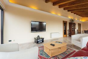 Panoramic Apartment near Gubbio