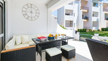 Lounge Garden Apartment