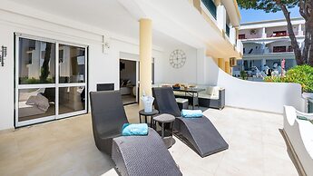 Lounge Garden Apartment