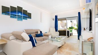 Lounge Garden Apartment