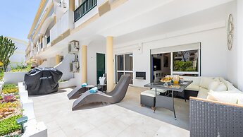 Lounge Garden Apartment