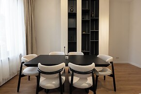 Boutique 2BR Flat near Rustaveli MS