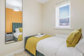 Spacious 5-bed Contractor House - Parking Wi-fi