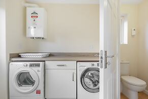 Spacious 5-bed Contractor House - Parking Wi-fi