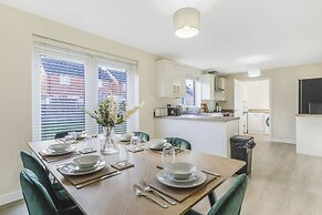 Spacious 5-bed Contractor House - Parking Wi-fi