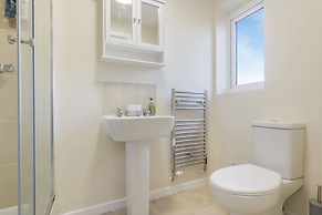 Spacious 5-bed Contractor House - Parking Wi-fi