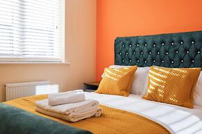 Spacious 5-bed Contractor House - Parking Wi-fi