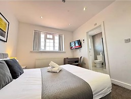 Ox Heathrow Stay