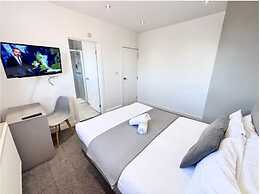 Ox Heathrow Stay