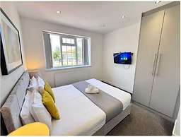 Ox Heathrow Stay