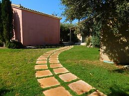 Vassia Holiday Home's