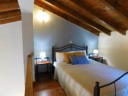 Vassia Holiday Home's