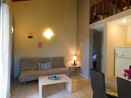 Vassia Holiday Home's