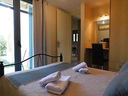 Vassia Holiday Home's