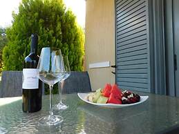 Vassia Holiday Home's