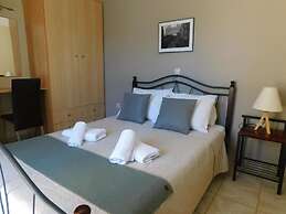 Vassia Holiday Home's