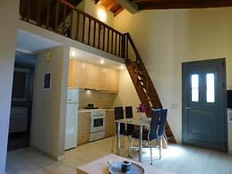 Vassia Holiday Home's