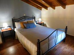 Vassia Holiday Home's