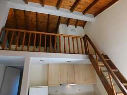 Vassia Holiday Home's