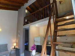 Vassia Holiday Home's